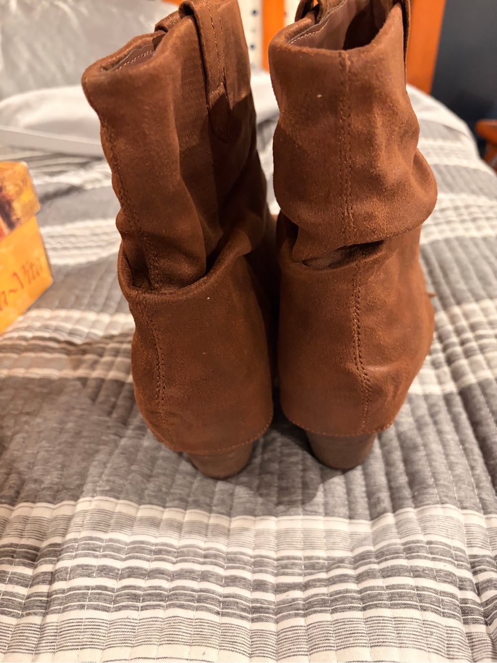 Brand New Bella Vita Twyla Size 11w Brown Fold over Slouchy Ankle Boots - Picture 4 of 12
